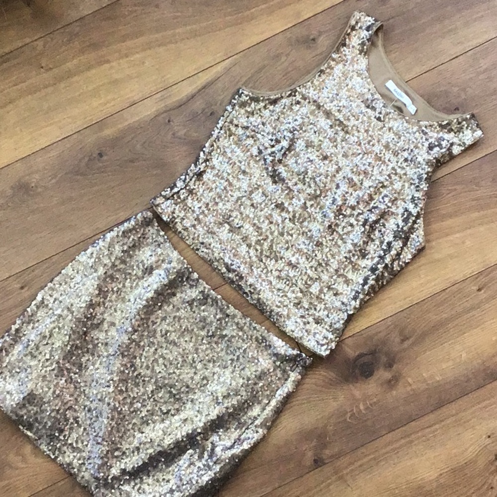 NWT BAILEY 44 SEQUINED TANK TOP - Picture 2 of 14